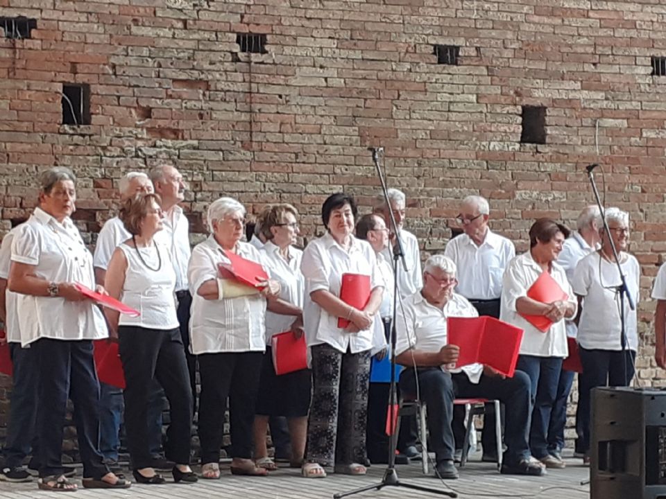 CANTARE FA BENE!! VIENI ANCHE TU AL GIOVEDI