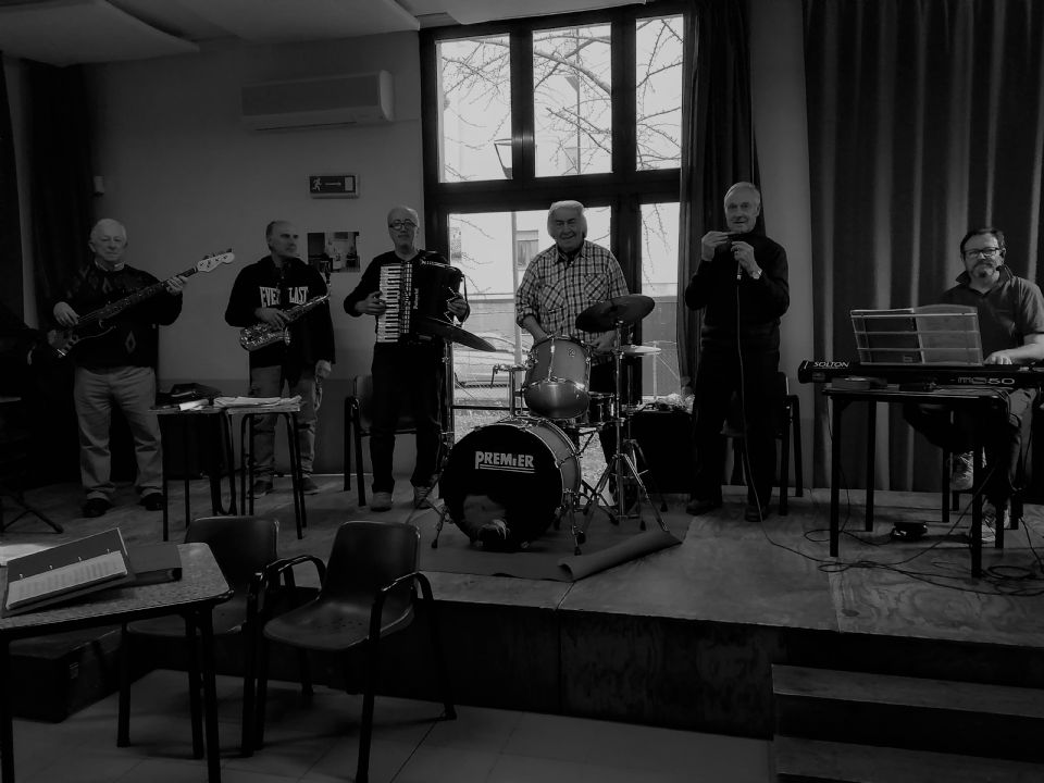 I SUNADUR AD PORTA NOVA IN CONCERTO. RUSSI 25 LUGLIO PARCO FALCONE BORSELLINO. 